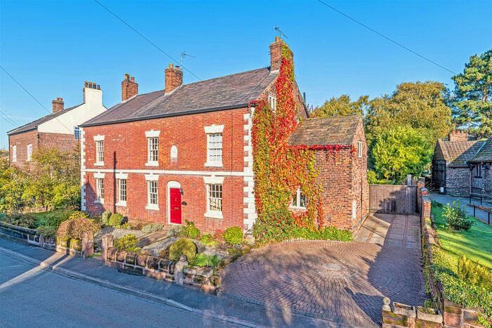 5 Bedroom Semi-Detached House For Sale In Runcorn Road, Moore, Warrington, WA4