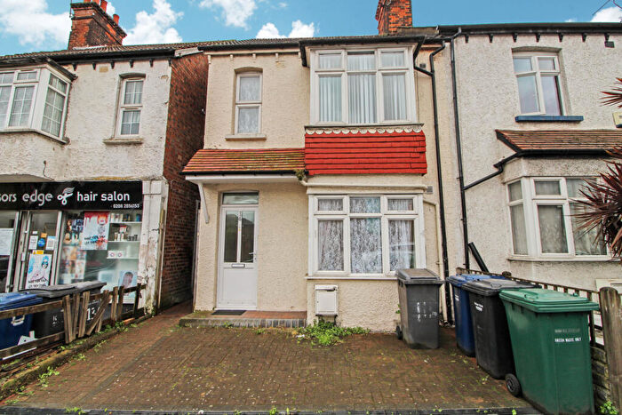 3 Bedroom End Of Terrace House For Sale In Colindale Avenue, Colindale, London, NW9