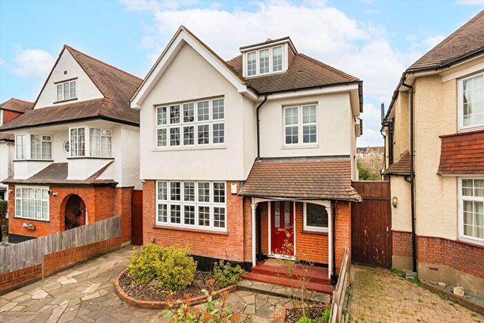 6 Bedroom Detached House For Sale In Villiers Avenue, Surbiton, KT5