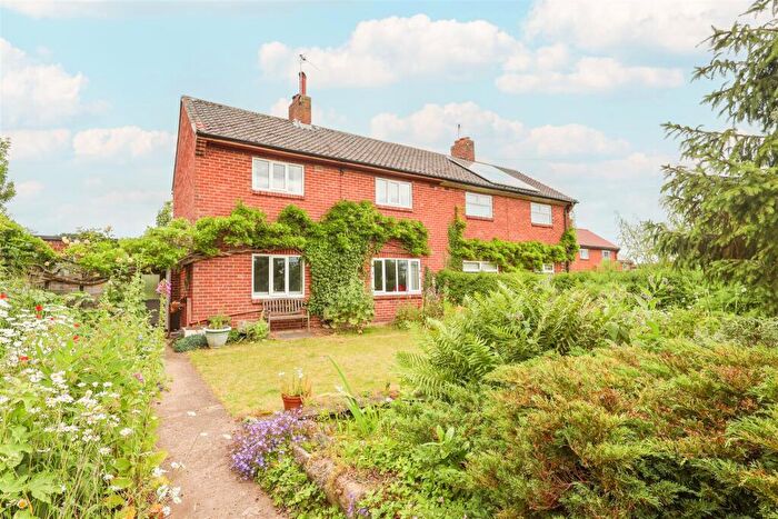3 Bedroom Semi Detached House For Sale In South View, Ripon, HG4