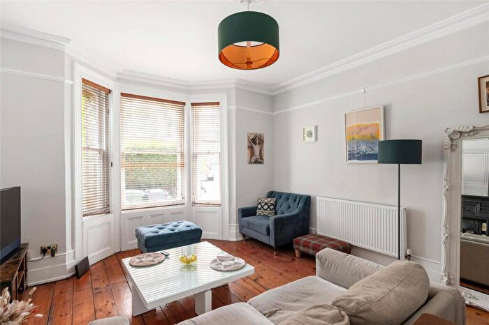 1 Bedroom Apartment To Rent In Woodland Road, London, SE19