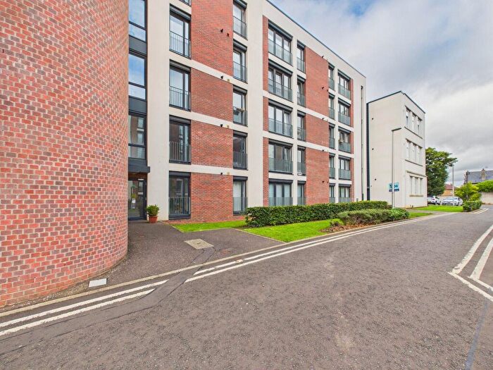 3 Bedroom Flat To Rent In Arneil Place, Pilton, Edinburgh, EH5