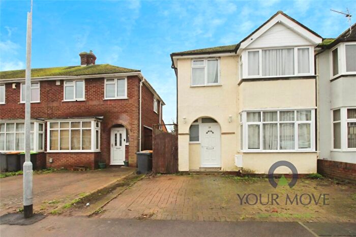 3 Bedroom Semi Detached House To Rent In Winchester Road, Bedford, Bedfordshire, MK42