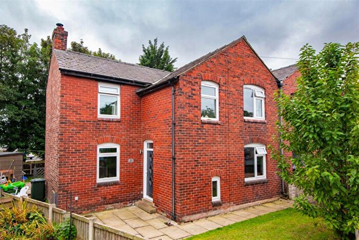 3 Bedroom Semi-Detached House For Sale In The Crescent, Chorley, PR7