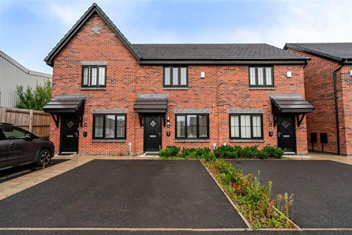 2 Bedroom Terraced House For Sale In Weavers Close, Tyldesley, Wigan, M28