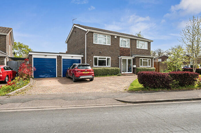 5 Bedroom Detached House For Sale In Cadwell Drive, Maidenhead, Berkshire, SL6