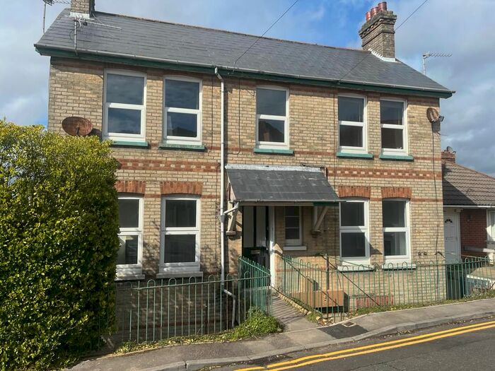 2 Bedroom Flat To Rent In Cromwell Road, Poole, BH12