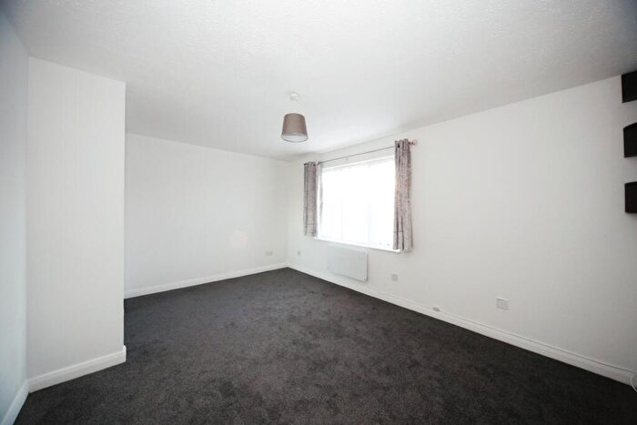1 Bedroom Maisonette To Rent In Pimpernel Grove, Walnut Tree, MK7