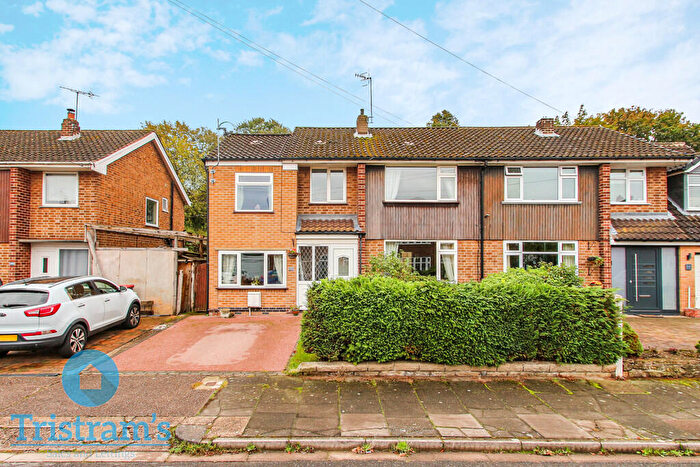 4 Bedroom Semi-Detached House For Sale In Valmont Road, Bramcote, NG9