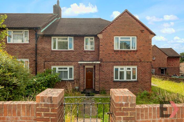 3 Bedroom Maisonette To Rent In Trenholme Road, SE20