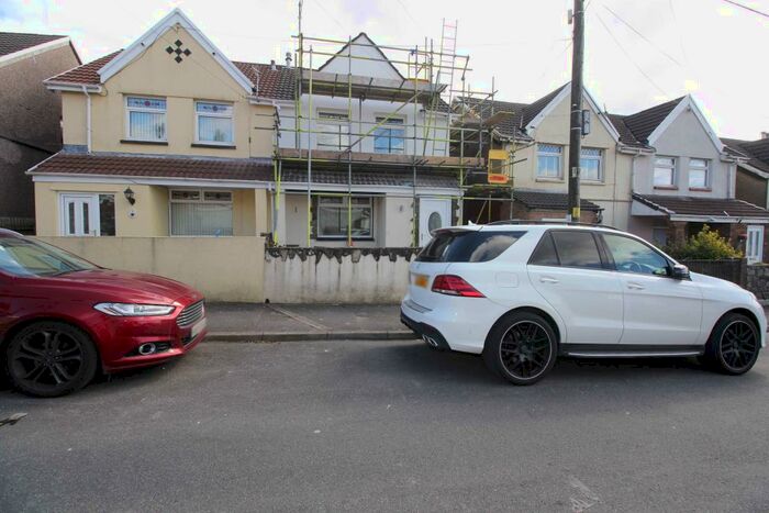 3 Bedroom Terraced House To Rent In Thomas Street, Gilfach Goch, CF39