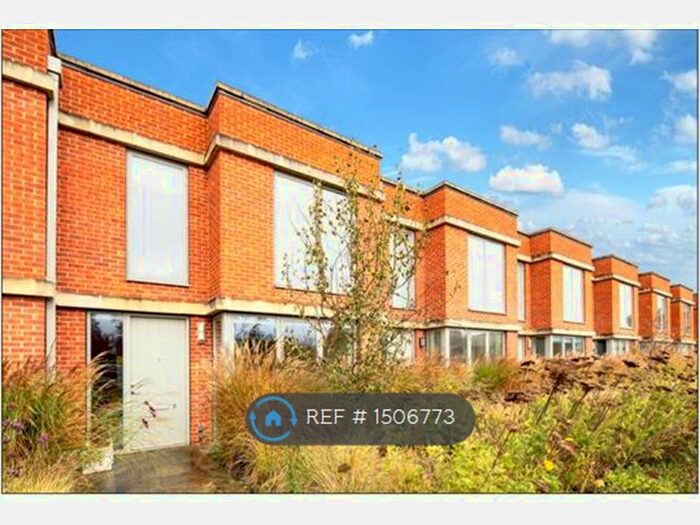 3 Bedroom Terraced House To Rent In West Terrace, Bicester, Oxfordshire, OX27