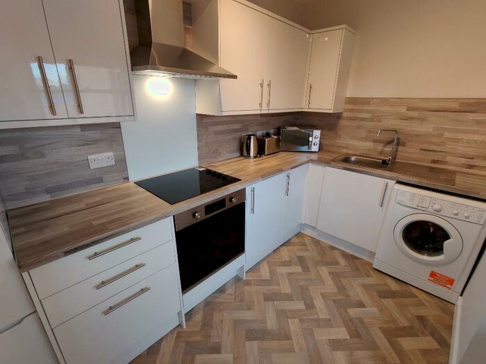 2 Bedroom Flat To Rent In Leith Walk, Leith, Edinburgh, EH6