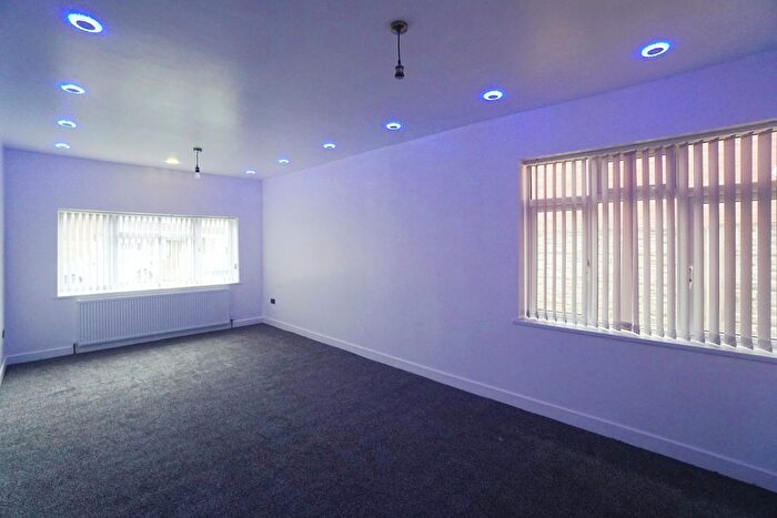 4 Bedroom Bungalow For Sale In Bailey Road, Bilston, WV14