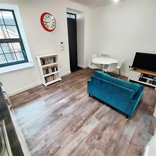1 Bedroom Apartment For Sale In New Road, Rochester, ME1