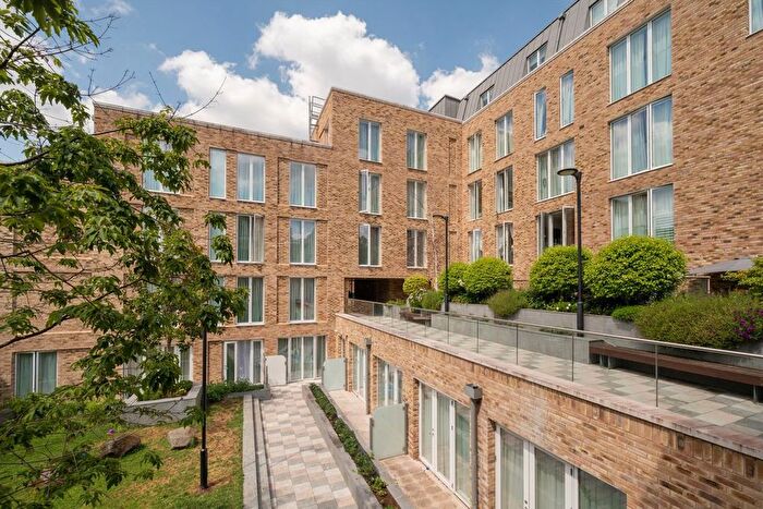 1 Bedroom Flat To Rent In Sinclair Road, Brook Green, W14