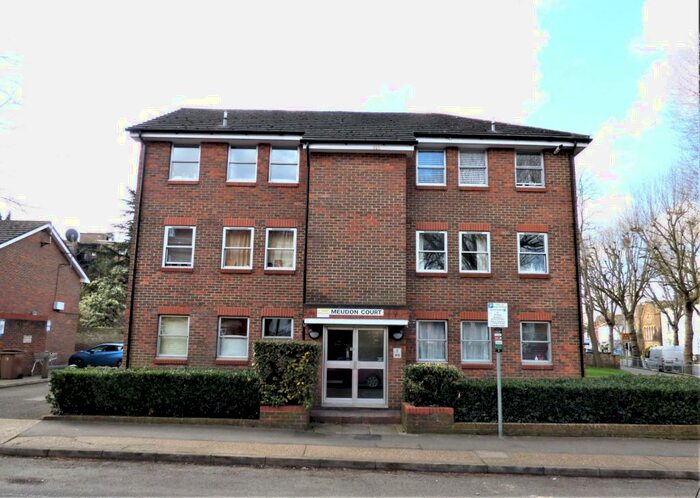 1 Bedroom Apartment To Rent In Meudon Court, Grove Road, Surbiton, Surrey, KT6