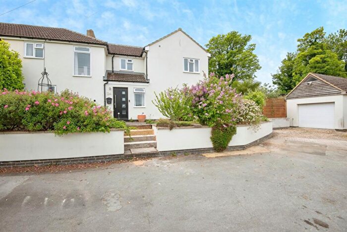 4 Bedroom Semi-Detached House For Sale In Stake Piece Road, Royston, SG8