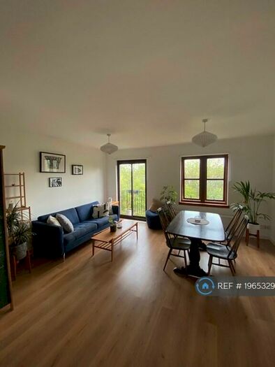 2 Bedroom Flat To Rent In Pitt Street, Edinburgh, EH6