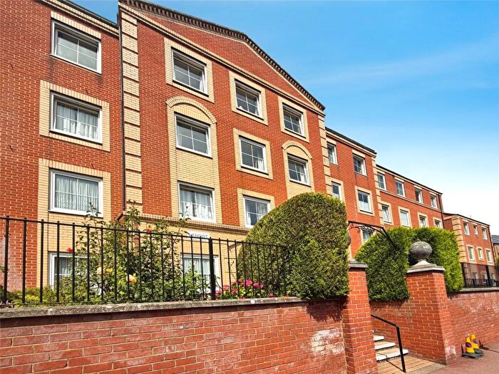 1 Bedroom Property For Sale In Hengist Court, Marsham Street, Maidstone, Kent, ME14