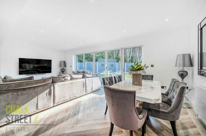 5 Bedroom Detached House To Rent In The Sheilings, Emerson Park, Hornchurch, RM11