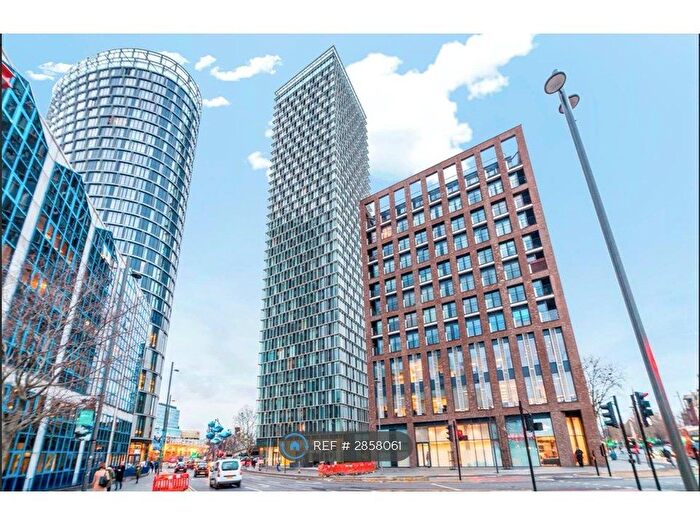 2 Bedroom Flat To Rent In Stratosphere Tower, London, E15