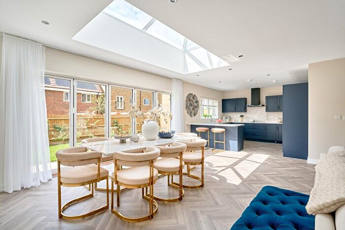 4 Bedroom Detached House For Sale In Kings Ride, Ascot, Berkshire, SL5