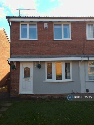 2 Bedroom Semi-Detached House To Rent In Weaver Drive, Stafford, ST17