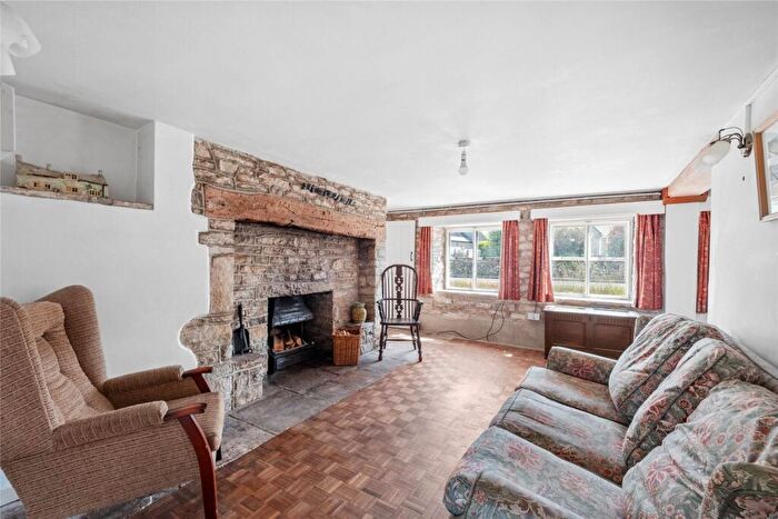 4 Bedroom Detached House For Sale In Corfe Castle, Wareham, Dorset, BH20 - Photo 4