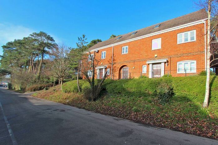 2 Bedroom Flat To Rent In Station Road, Sway, Lymington, SO41