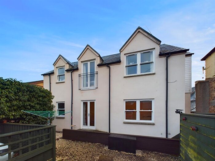 2 Bedroom Flat For Sale In Bakers Court, Errol, PH2