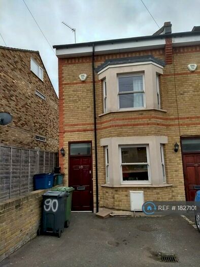 4 Bedroom End Of Terrace House To Rent In Oval Road, Croydon, CR0