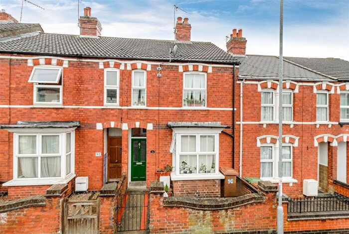 3 Bedroom Terraced House For Sale In North Street, Wellingborough, NN8