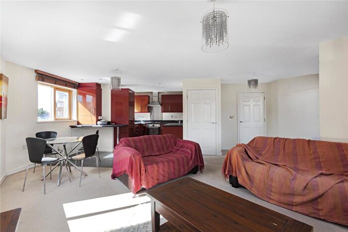 1 Bedroom Apartment To Rent In Pancras Way, London, E3