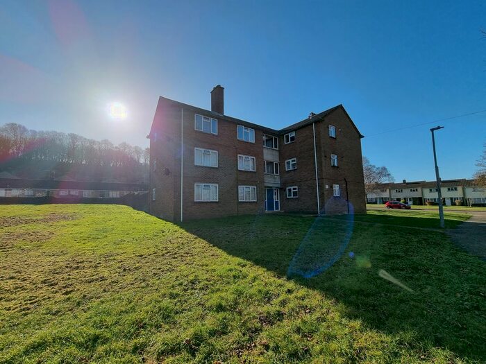 1 Bedroom Flat To Rent In Essex Square, West Harnham, Salisbury, SP2