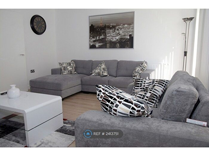 3 Bedroom End Of Terrace House To Rent In Eddington Court, London, E16