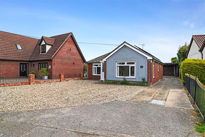 3 Bedroom Detached Bungalow For Sale In Windmill Road, Bradfield, Manningtree, CO11