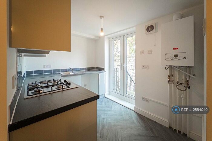 1 Bedroom Flat To Rent In Stamford Arcade, Ashton-Under-Lyne, OL6