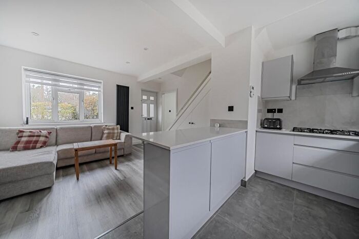 3 Bedroom Terraced House To Rent In Sunningdale, Berkshire, SL5