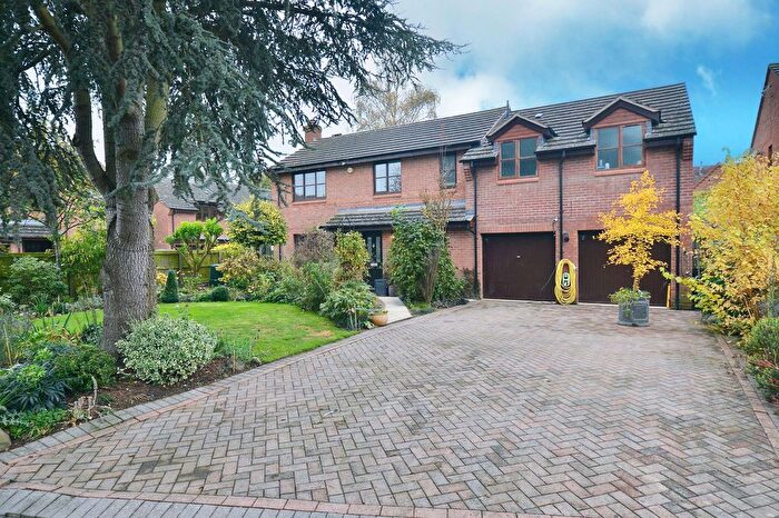 5 Bedroom Detached House For Sale In St. James Close, Harvington, WR11
