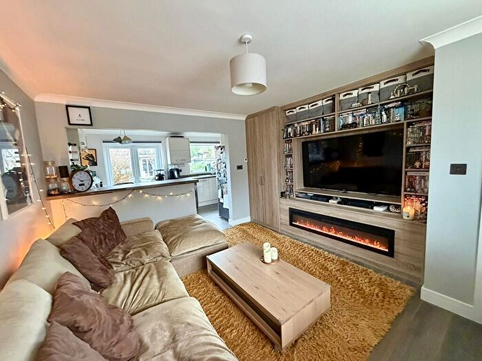 3 Bedroom Semi Detached House For Sale In Hunter Drive, Bradwell, Great Yarmouth, NR31