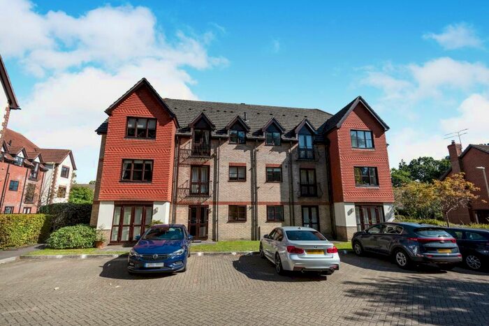 1 Bedroom Apartment To Rent In Tamworth Drive Fleet, GU51