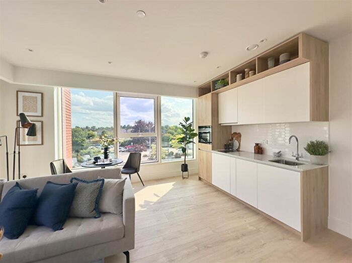 1 Bedroom Flat To Rent In Walton S, Aylesbury, HP21