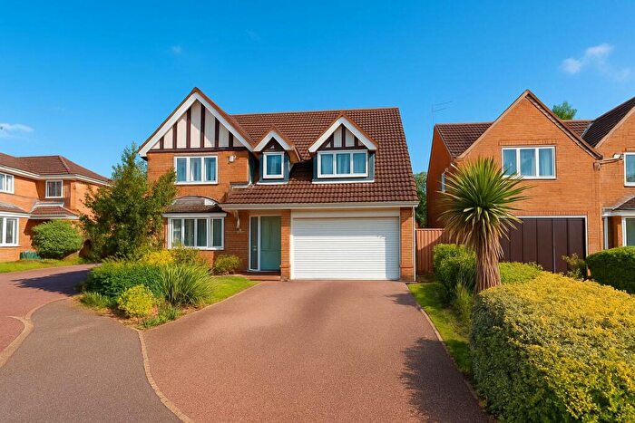 4 Bedroom Detached House For Sale In Middle Greeve, Wootton Fields, Northampton, NN4