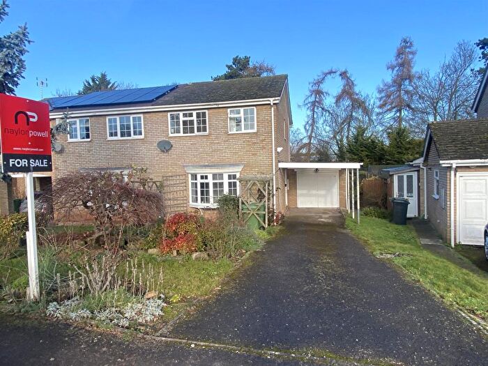 3 Bedroom Semi-Detached House For Sale In Lakeside, Newent, GL18