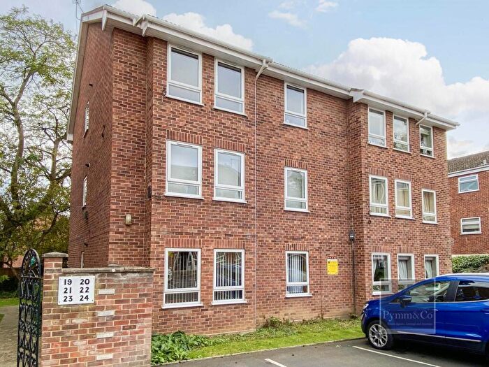 2 Bedroom Flat For Sale In Howard Mews, Norwich, NR3