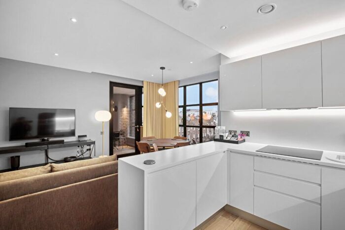 1 Bedroom Flat To Rent In Water Lane, Camden, NW1