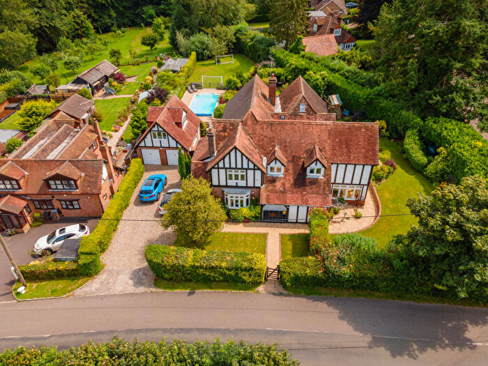 6 Bedroom Detached House For Sale In Ballinger, Great Missenden, HP16