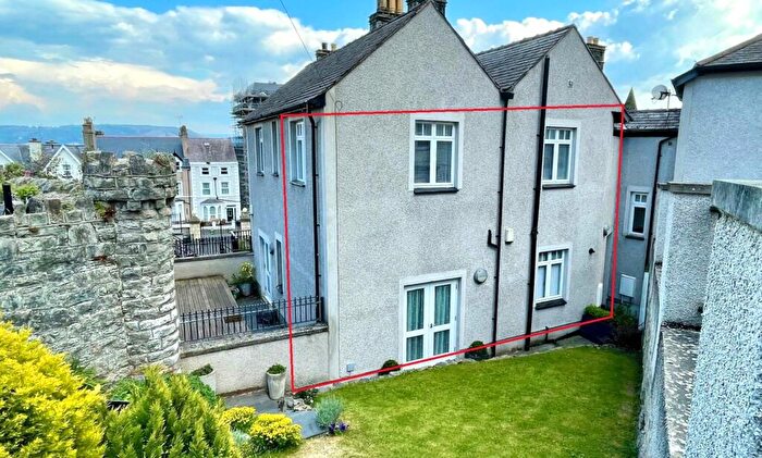 2 Bedroom Semi-Detached House For Sale In Llwynon Gardens, Llandudno, LL30
