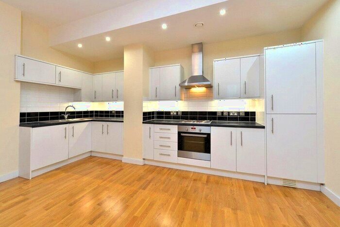2 Bedroom Apartment To Rent In Axminster Road, Holloway, London, N7